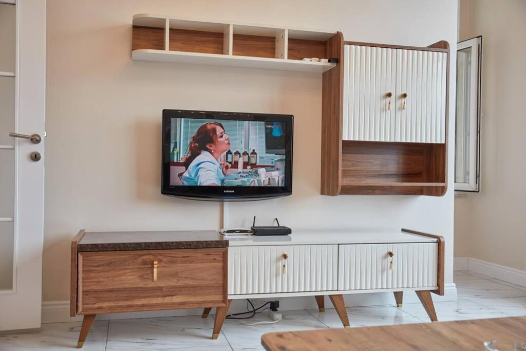 Taksim Square Apartment, Great View, Luxury Istanbul Ngoại thất bức ảnh