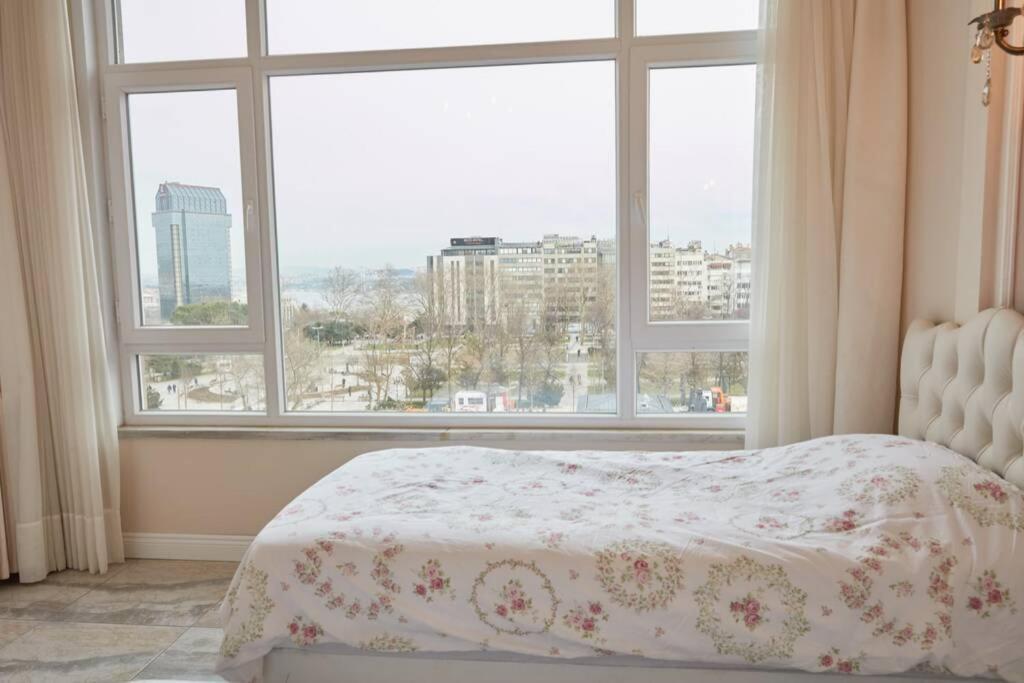 Taksim Square Apartment, Great View, Luxury Istanbul Ngoại thất bức ảnh