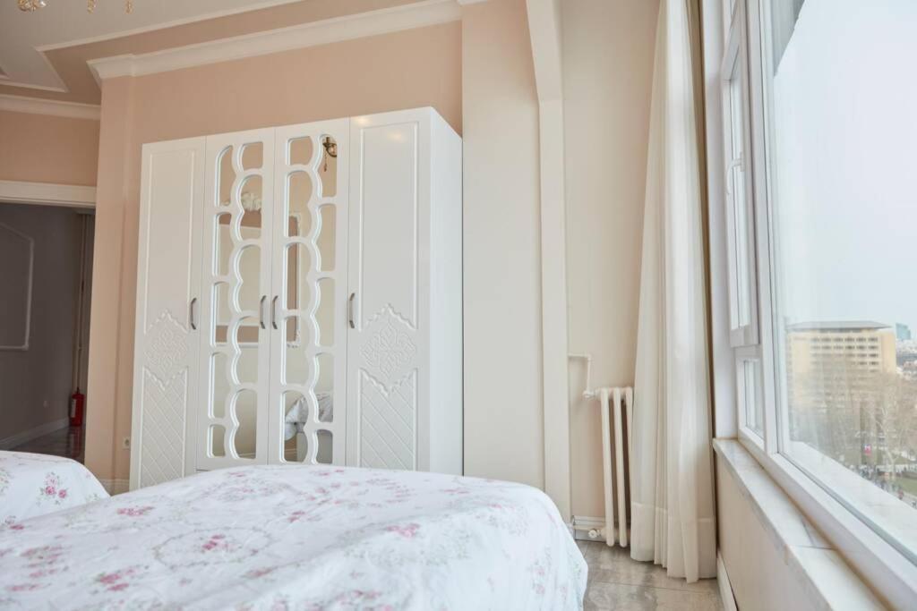 Taksim Square Apartment, Great View, Luxury Istanbul Ngoại thất bức ảnh