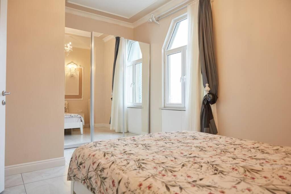 Taksim Square Apartment, Great View, Luxury Istanbul Ngoại thất bức ảnh